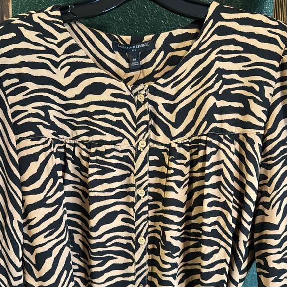 Zebra print tie/button dress - Picture 3 of 5